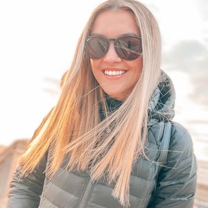 Meet your Posher, Regi